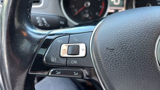 Volkswagen Polo 1.2 TSI 90 - Sportline – 2014 – 142090 km – Essence – Boîte Manuelle — photo 9