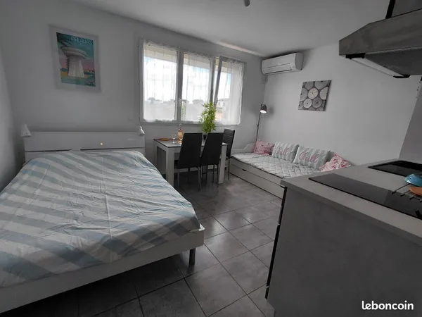Palavas 20 min Mpllier Sept a [URL masquée pour votre sécurité] 21 m2 renové meublé équipé. Pk Clim 
