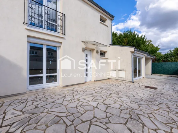 Lésigny : 4 chambres, jardin et double garage
