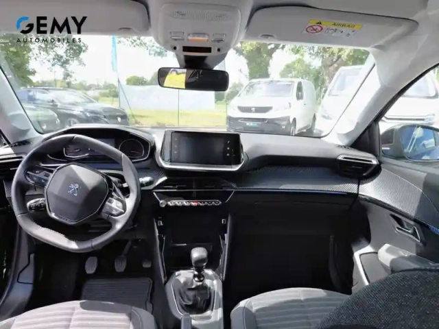 Peugeot 208 puretech 100 s&amp;s bvm6 — photo 8