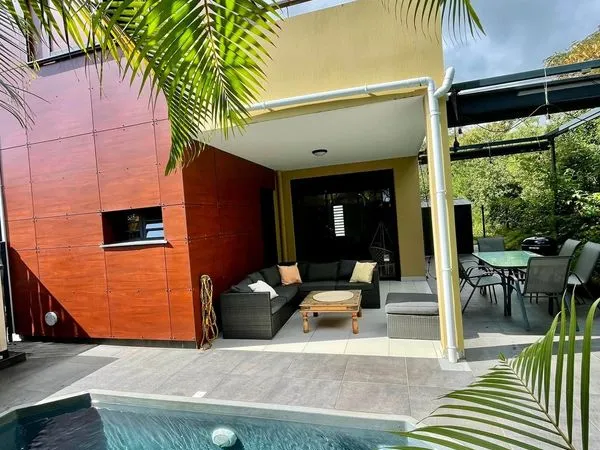 Maison meublée avec piscine - Sainte-Marie -Bail mobilité