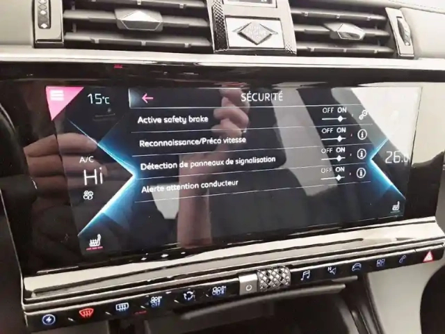 Ds Ds 7 ds7 crossback hybride e-tense 300 eat8 4x4 — photo 44