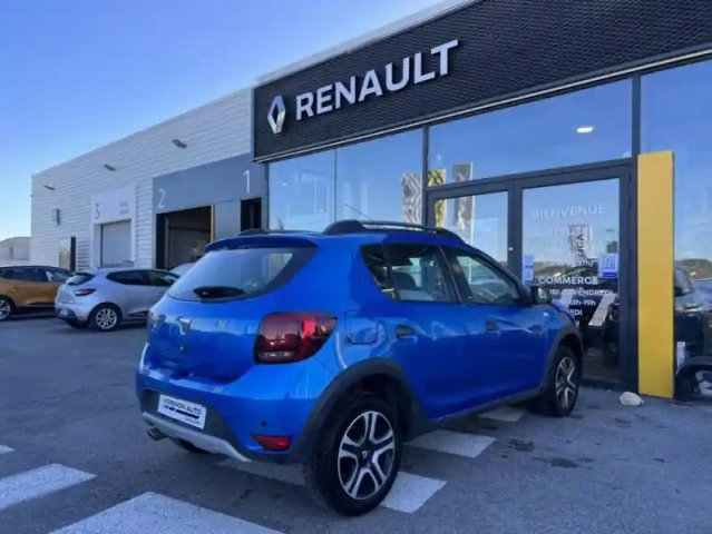 Dacia Sandero 15 ans tce 100 — photo 3