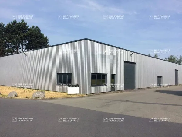 Local d'activité 588 m²
