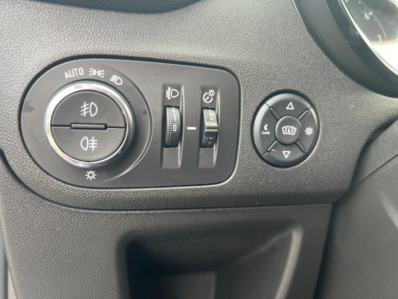 Opel Crossland x 1.2 turbo 110 ch business elegance — photo 17