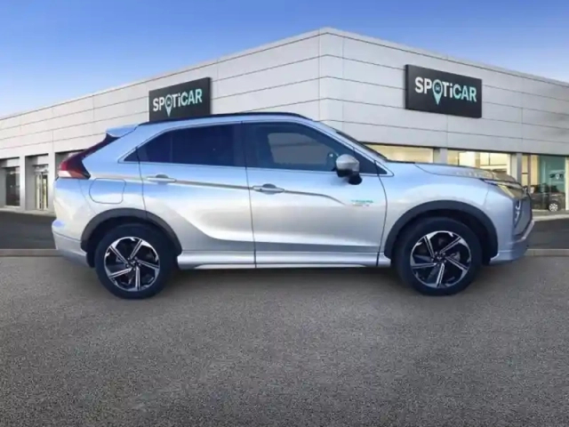 Mitsubishi Eclipse cross 2.4 mivec phev 188ch instyle 4wd — photo 4