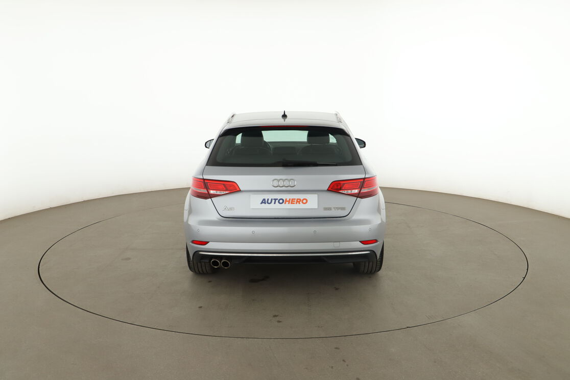 Audi A3 Sportback 35 TFSI COD S Tronic 7 — photo 4