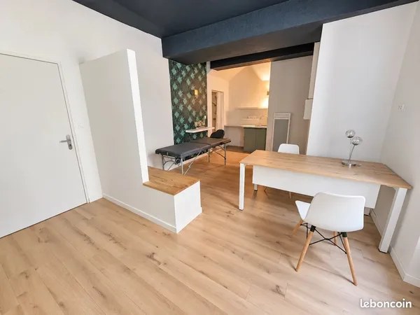 Local commercial 24 m² Uzès