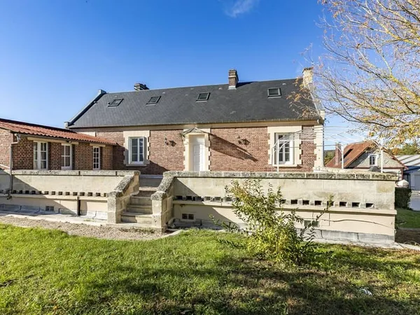 Maison 8 pièces 215 m²