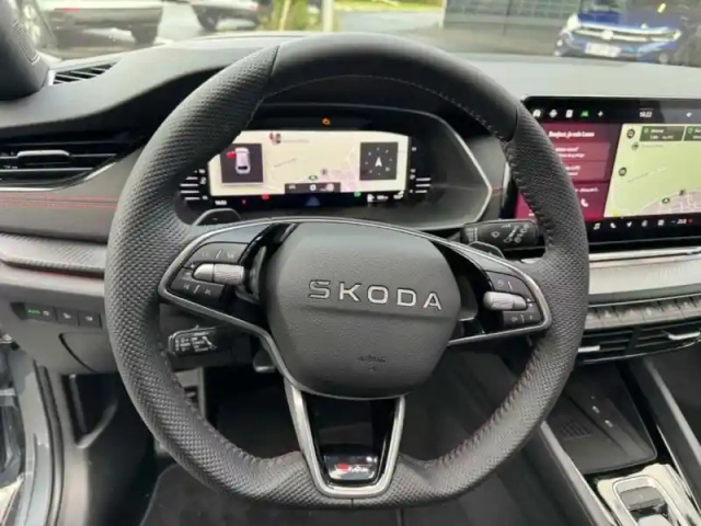 Skoda Octavia combi 2.0 tfsi 265ch rs dsg7 — photo 12