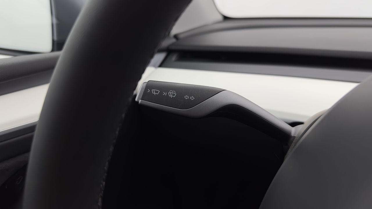 Tesla MODEL Y Grande Autonomie Dual Motor AWD — photo 13