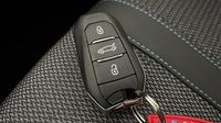 Peugeot 308 1.5 BlueHDi 130ch S&S Allure EAT8 — photo 16