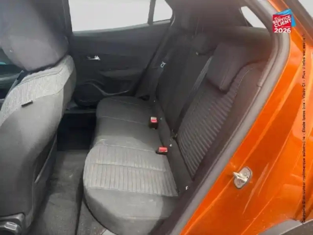 Peugeot 2008 e- 136ch style — photo 11