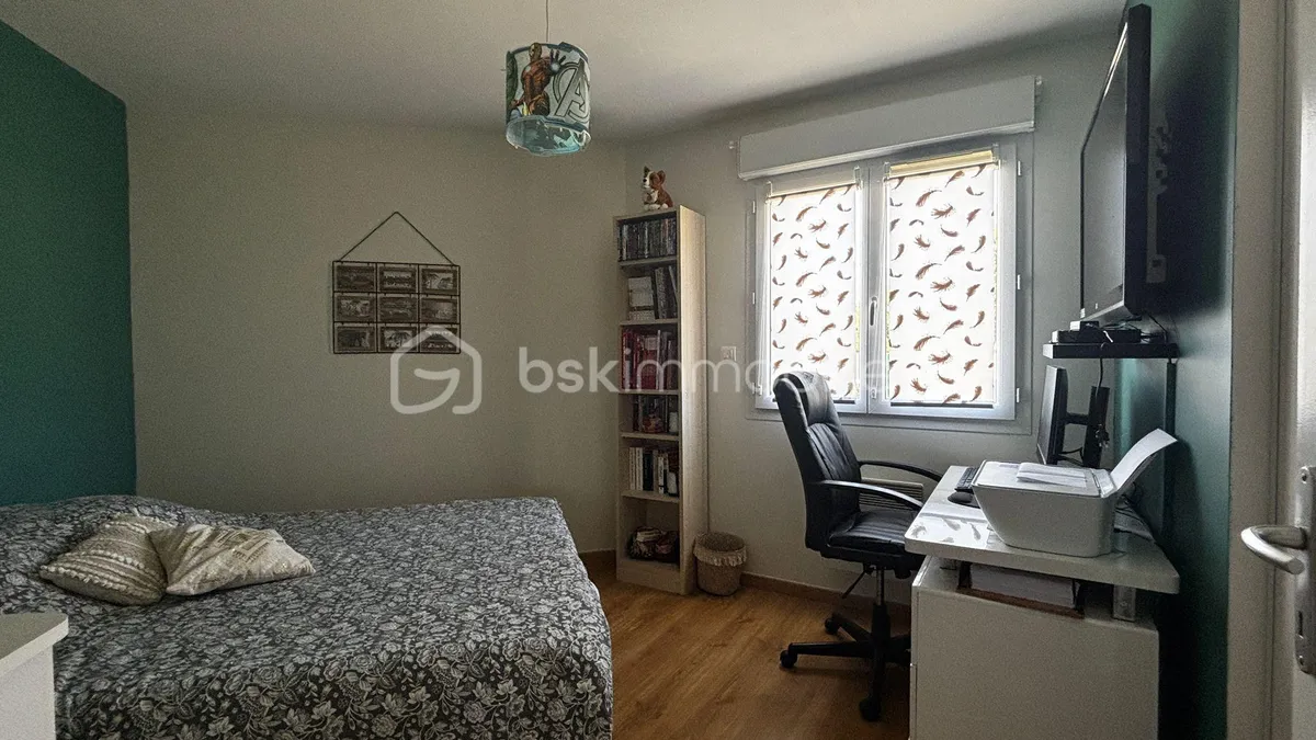 Photo 10