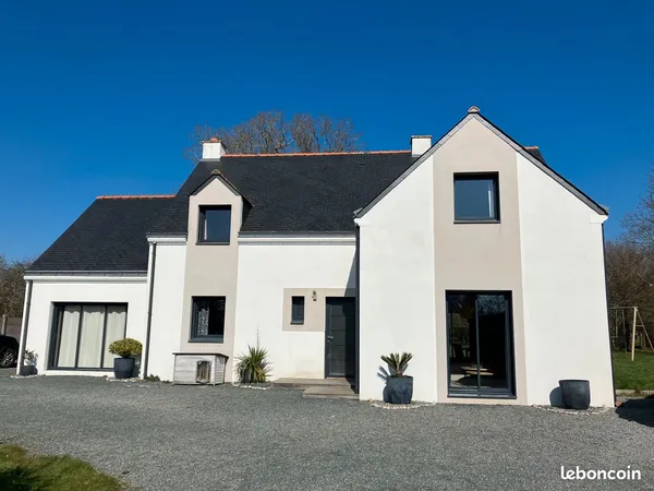 Maison - 7 pièces - 200m²