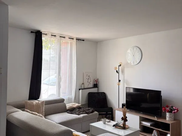 Appartement T2 avec cour et climatisation