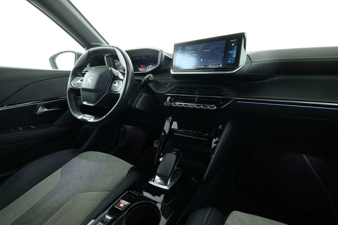 Peugeot 208 Electrique 50 kWh GT — photo 12