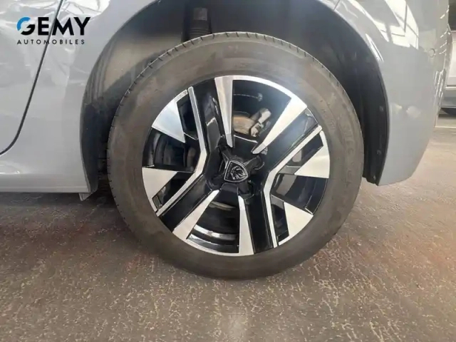 Peugeot 208 hybrid 100 e-dcs6 — photo 11