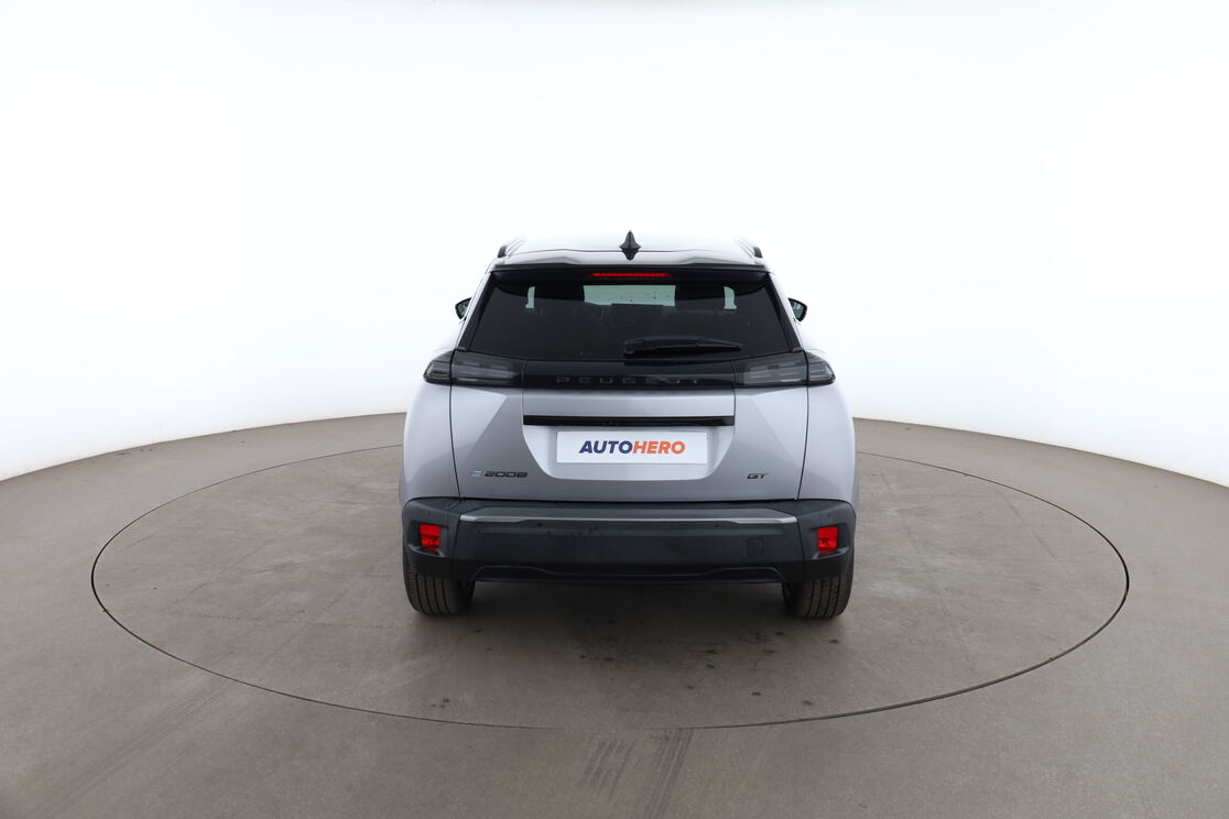 Peugeot 2008 Electrique GT 54 kWh — photo 4