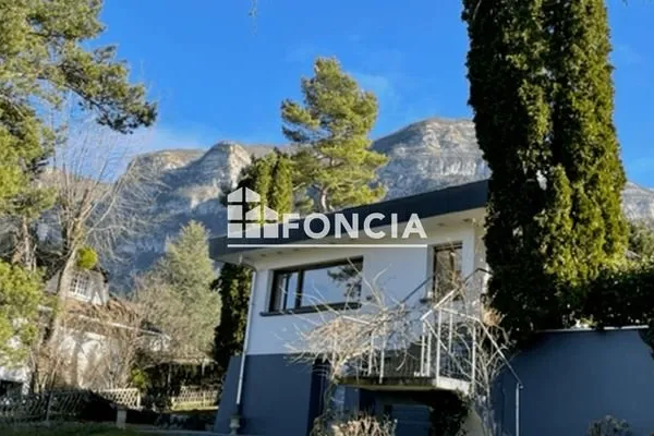 Maison 4 pièces 160 m²