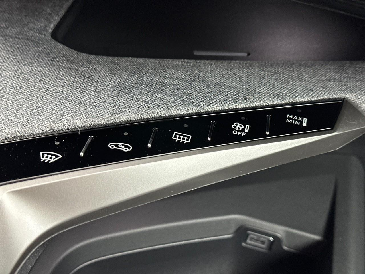 Peugeot 3008 hybrid 145 e-dcs6 allure — photo 29