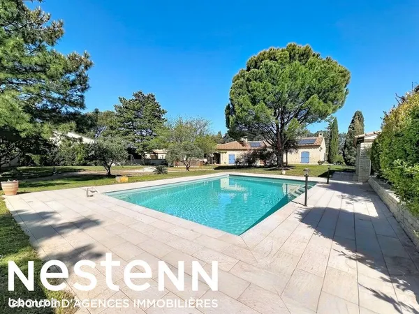 Propriété 5 pièces 250 m²