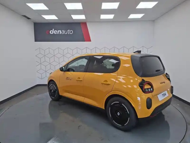 Renault Twingo e-tech electrique 80 ch autonomie urbaine — photo 16