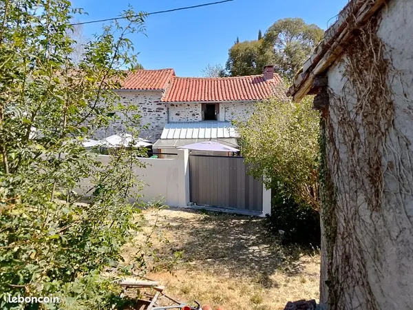 Maison plus grange