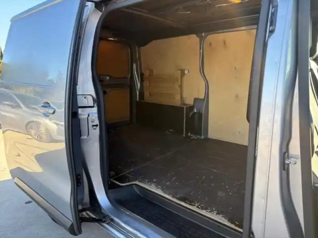 Opel Vivaro fg l2 standard 2.0 d 180ch pack clim bva8 — photo 11