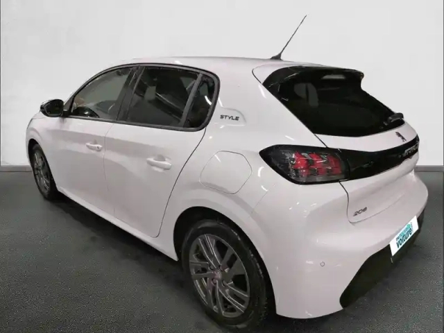 Peugeot 208 puretech 75 s&amp;s bvm5 — photo 7
