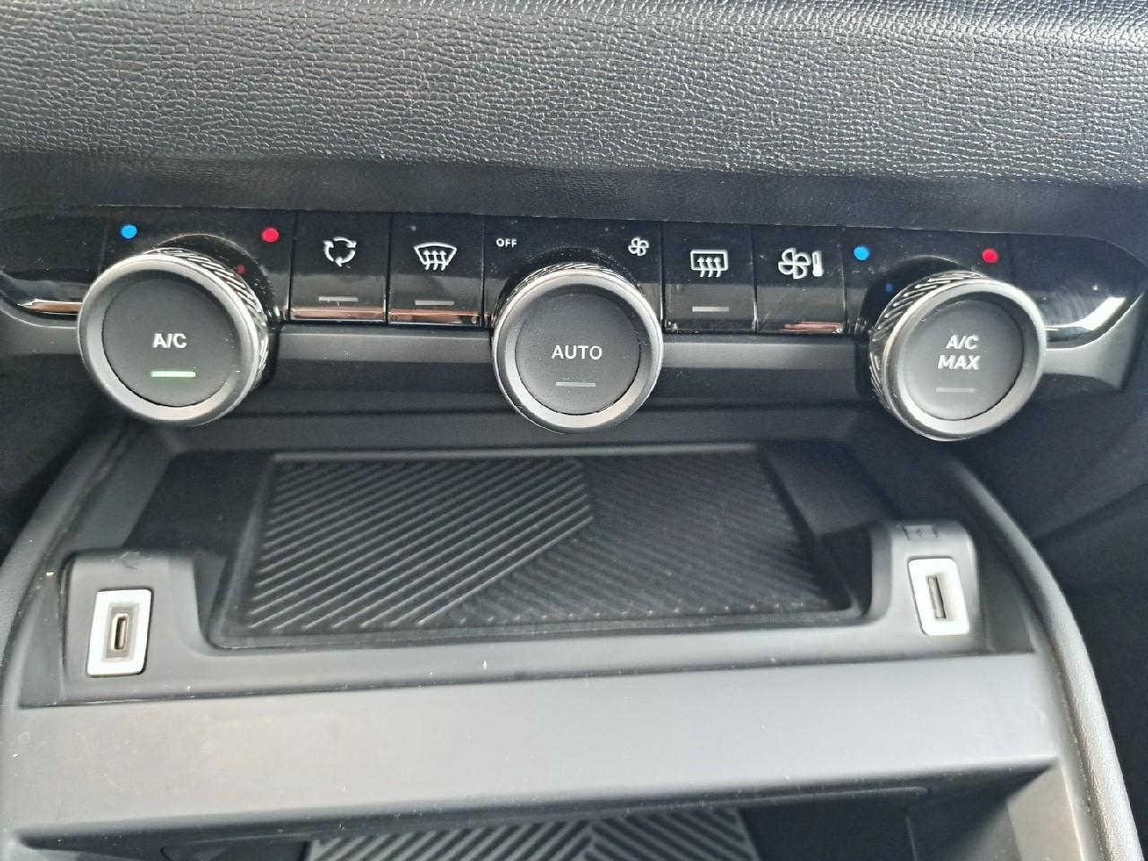 Citroën C4 puretech 155 s&s eat8 shine — photo 20