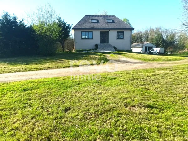 Grande maison familiale avec dépendance sur terrain arboré de 5000 m²