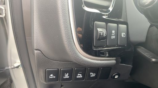 Mitsubishi Outlander 2.4 MIVEC 208 Hybrid  4WD BVA6 - Buisness – 2020 – 90175 km – Hybride rechargeable – Boîte Automatique — photo 5
