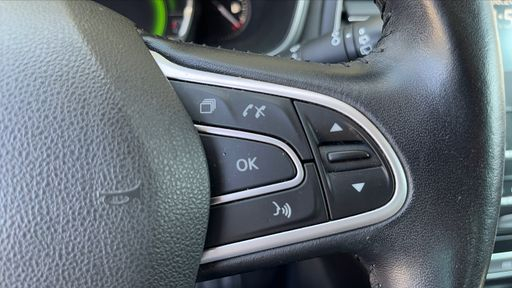 Renault Megane 1.2 TCe 100 Energy - Limited – 2017 – 146872 km – Essence – Boîte Manuelle — photo 17