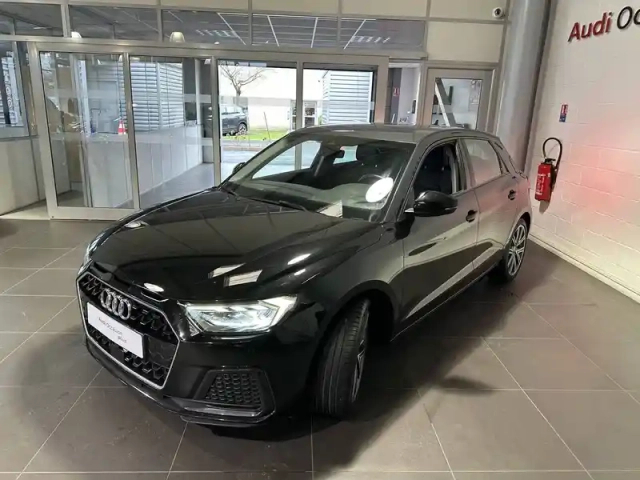 Audi A1 sportback 30 tfsi 110 ch s tronic 7 — photo 32