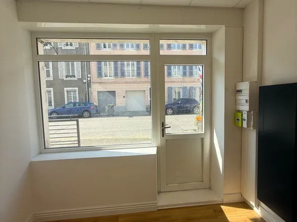 Local commercial 19 m² - Pau - 405 /mois charges comprises