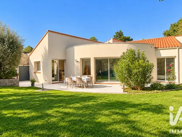 Maison 6 pièces 141 m²