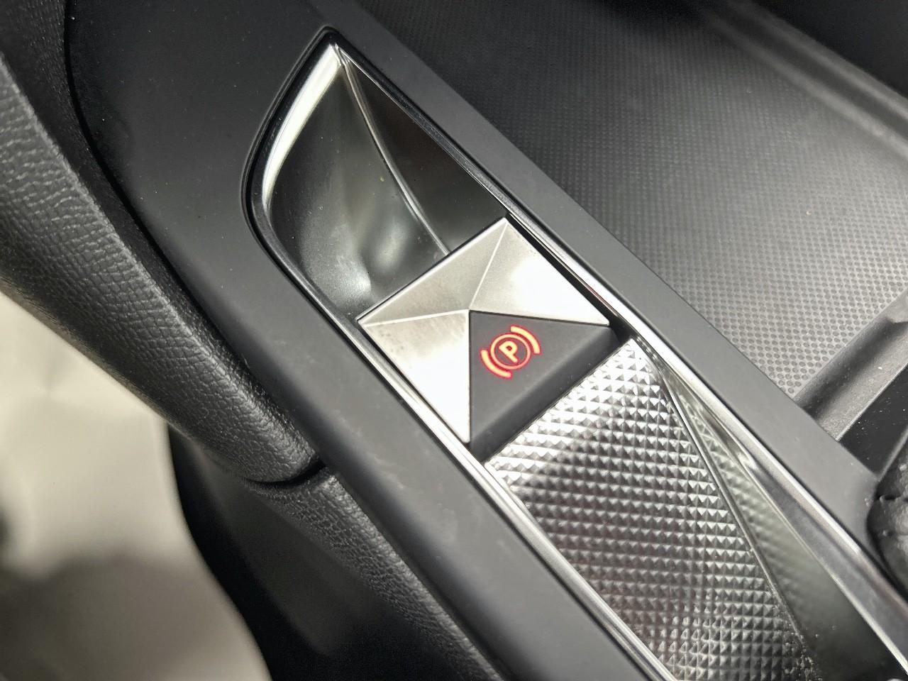 Ds Ds 3 puretech 100 bvm6 performance line — photo 18