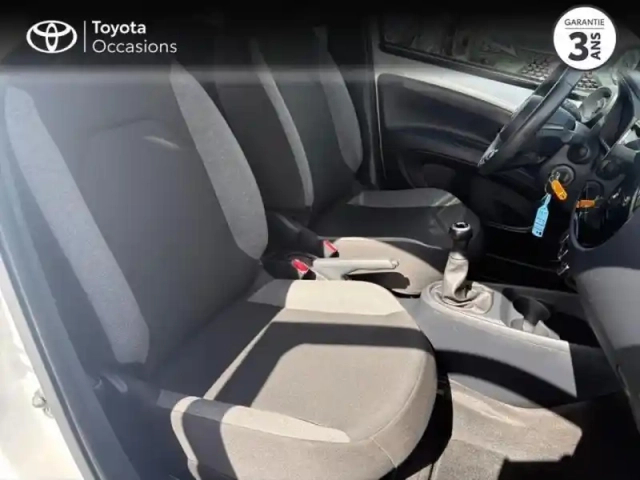 Toyota Aygo X 1.0 vvt-i 72ch dynamic my23 — photo 6