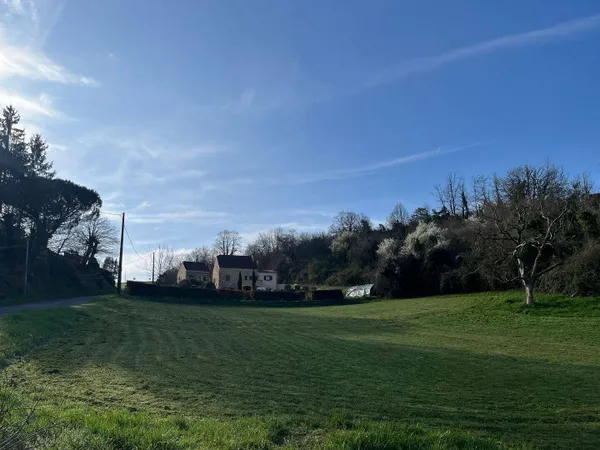 Terrain 2500 m²