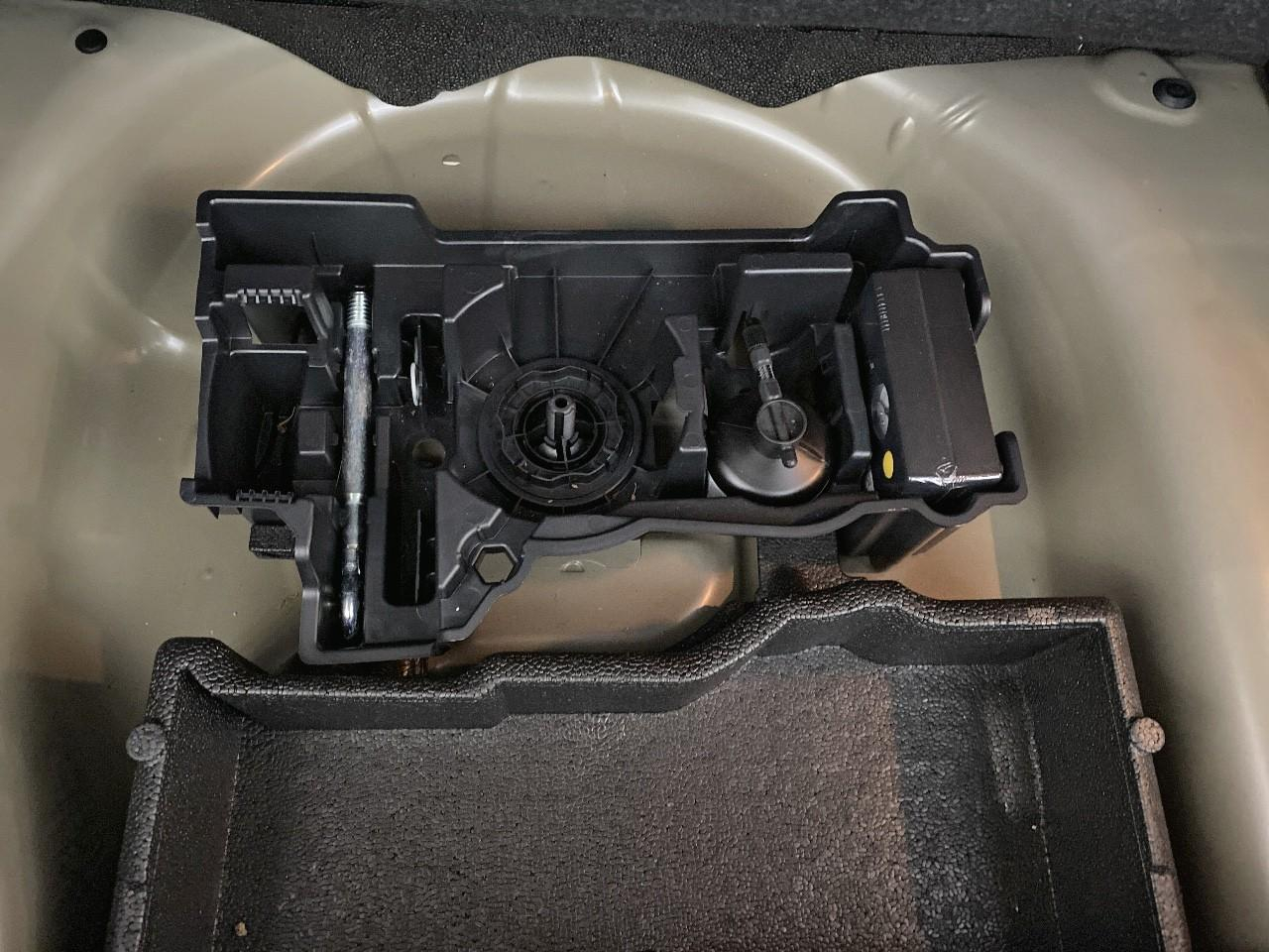 Peugeot 2008 hybrid 145 ch e-dcs6 allure — photo 16