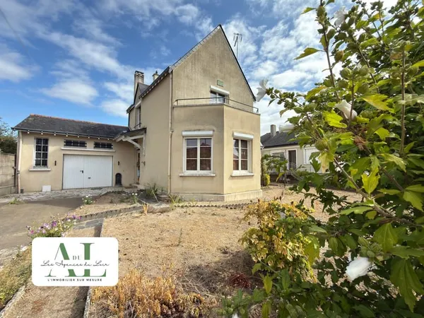 Maison avec jardin et garage au coeur de Baugé