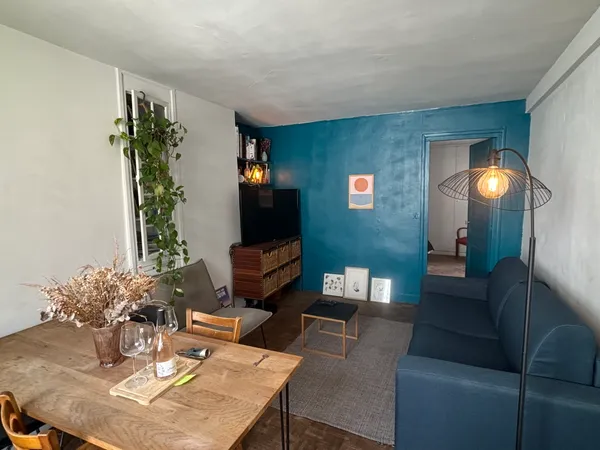BEL APPARTEMENT CALME DANS LE MARAIS, CENTRE DE PARIS, A LOUER POUR UN MOIS MAX