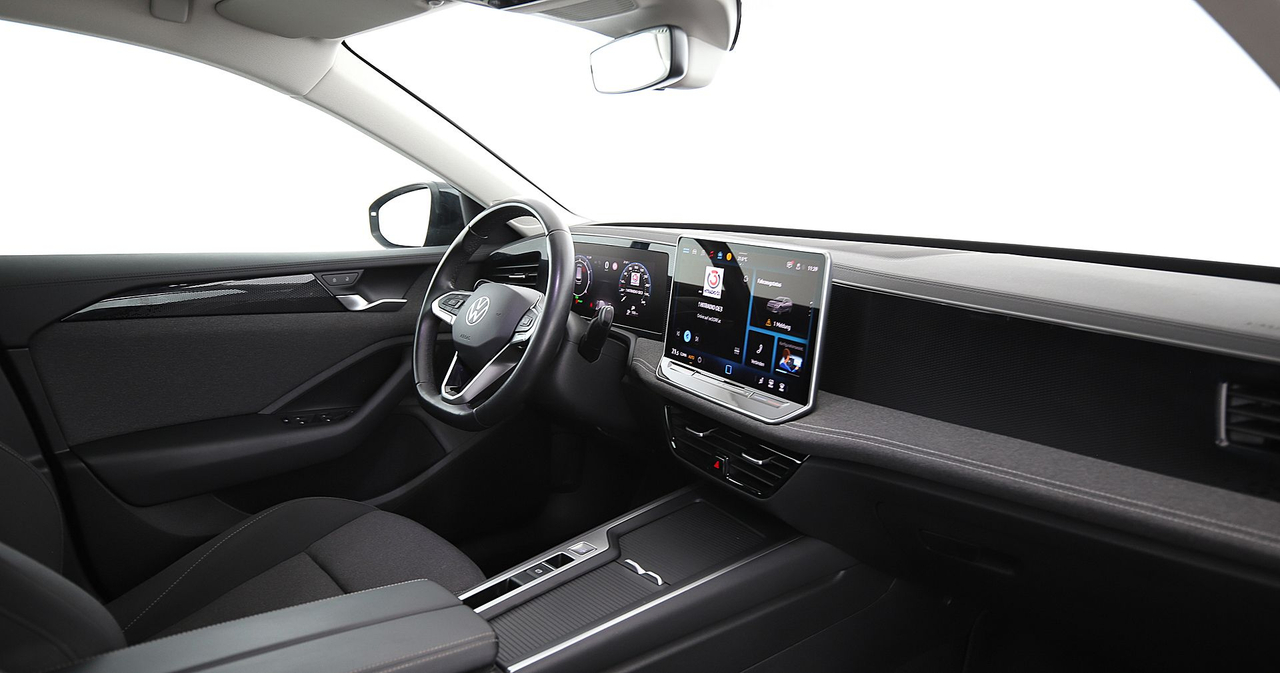 Volkswagen Passat — photo 18