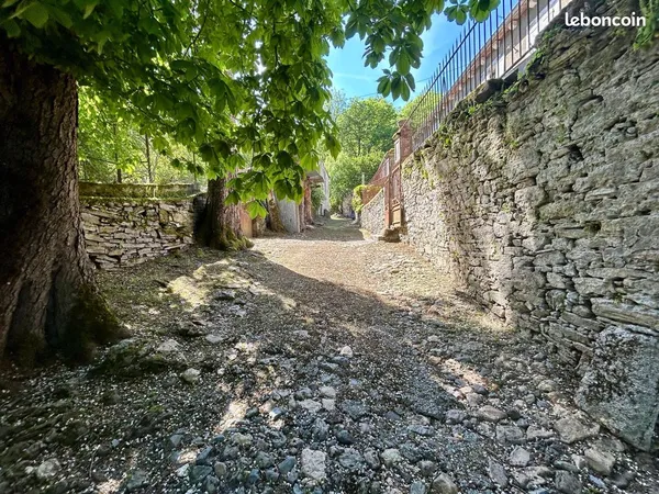 Maison à vendre à FONTRIEU de 230m²