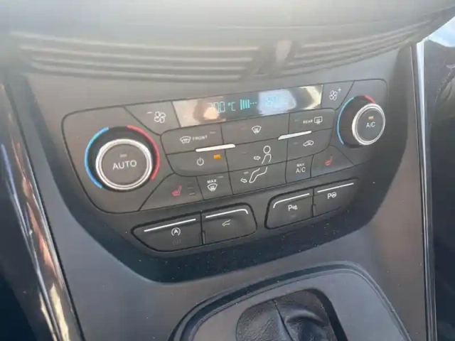 Ford Kuga 2.0 tdci 150ch stop&amp;start titanium 4x4 powershift — photo 22