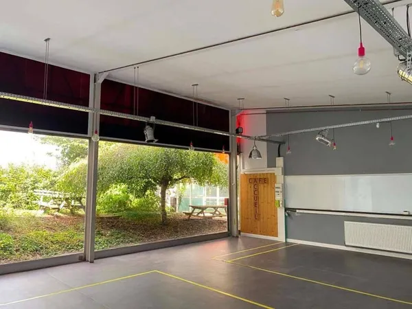 Bureaux 300 m²