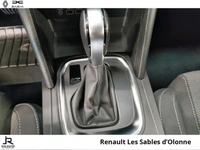 Renault Megane 1.5 blue dci 115ch evolution edc -23 — photo 6