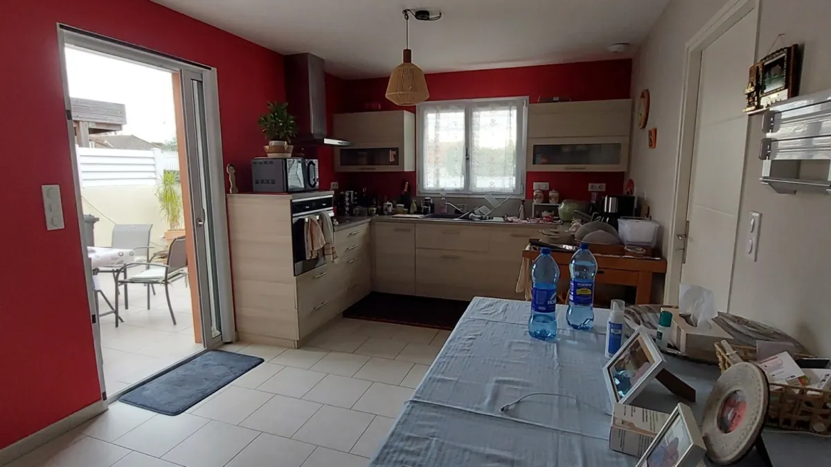 Photo 3