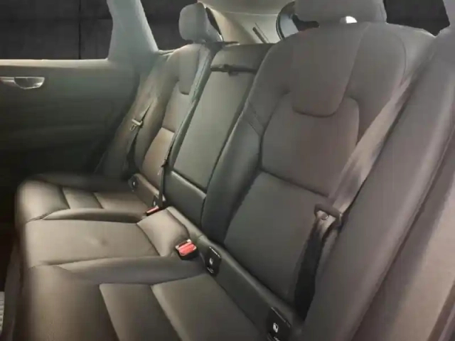 Volvo Xc60 t6 hybride rechargeable 253 + 145ch plus style dark geartronic 8 awd — photo 10